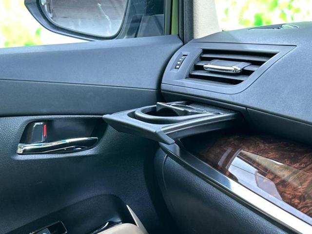 アルファード ４ＷＤ　Ｇ　新品タイヤ／保証書／社外　１１インチ　メモリーナビ／トヨタセーフティセンス／両側電動スライドドア／車線逸脱防止支援システム／シート　合皮／ヘッドランプ　ＬＥＤ／ＵＳＢジャック　衝突被害軽減システム（42枚目）