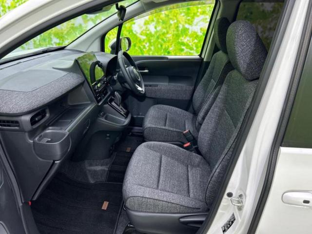 シエンタ ハイブリッドＺ　新品タイヤ／ディスプレイオーディオ＋ナビ／衝突安全装置／両側電動スライドドア／パノラミックビューモニター／車線逸脱防止支援システム／パーキングアシスト　バックガイド　衝突被害軽減システム　全周囲カメラ（7枚目）