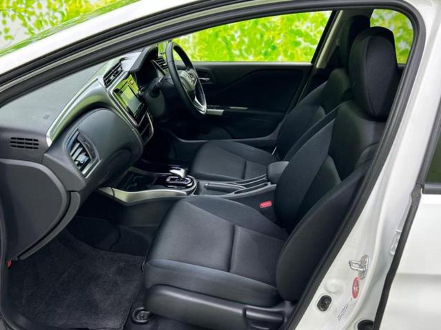 グレイス ハイブリッドLX 新品タイヤ/保証書/純正 SDナビ/パーキングアシスト バックガイド/ヘッドランプ LED/Bluetooth接続/ETC/EBD付ABS/横滑り防止装置/アイドリングストップ バックカメラ(6枚目)