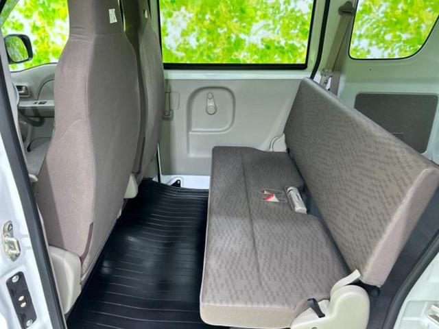 NV100クリッパーバン 4WD DX 保証書/ドライブレコーダー 社外/EBD付ABS/横滑り防止装置/禁煙車/エアバッグ 運転席/エアバッグ 助手席/パワーウインドウ/パワーステアリング/オートライト/マニュアルエアコン/定期点検記録簿(7枚目)