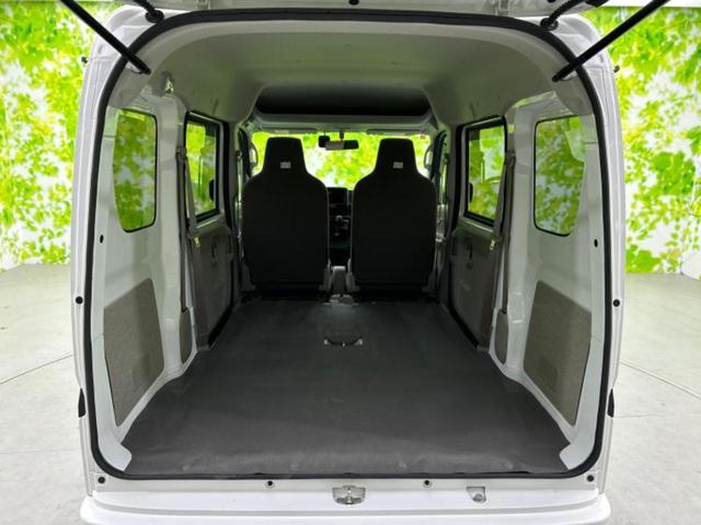 NV100クリッパーバン 4WD DX 保証書/ドライブレコーダー 社外/EBD付ABS/横滑り防止装置/禁煙車/エアバッグ 運転席/エアバッグ 助手席/パワーウインドウ/パワーステアリング/オートライト/マニュアルエアコン/定期点検記録簿(19枚目)