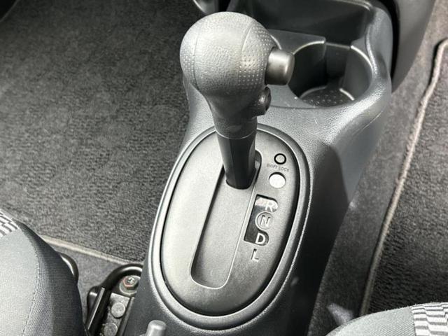 マーチ S 新品タイヤ/保証書/ETC/EBD付ABS/エアバッグ 運転席/エアバッグ 助手席/パワーウインドウ/キーレスエントリー/パワーステアリング/オートライト/マニュアルエアコン/取扱説明書(15枚目)