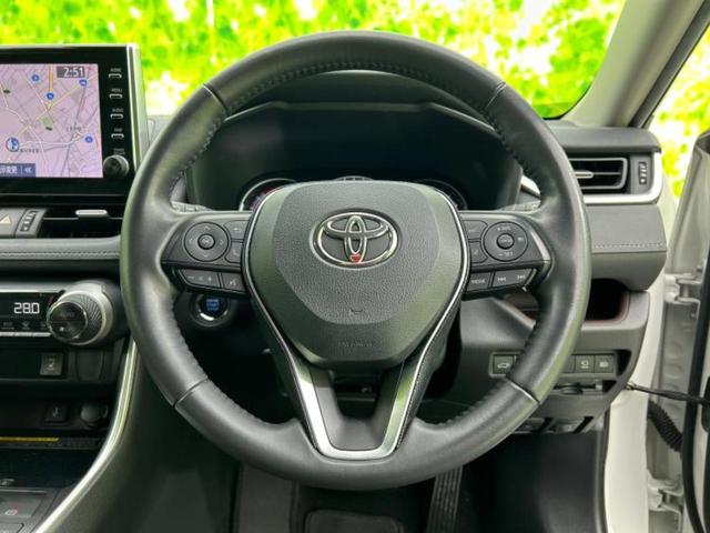 RAV4 4WD G Zパッケージ TRDエアロ/保証書/ディスプレイオーディオ+ナビ9インチ/デジタルインナーミラー/衝突安全装置/シートヒーター 前席/パノラミックビューモニター/車線逸脱防止支援システム/シート 合皮 全周囲カメラ(16枚目)