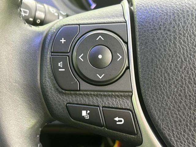 エスクァイア ハイブリッドGi 純正エアロ/純正 9インチ SDナビ/フリップダウンモニター 純正 12.8インチ/両側電動スライドドア/シートヒーター/シート 合皮/パーキングアシスト バックガイド フルエアロ 後席モニター(31枚目)