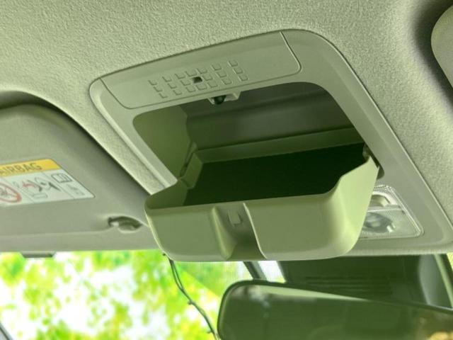 エスクァイア ハイブリッドGi 純正エアロ/純正 9インチ SDナビ/フリップダウンモニター 純正 12.8インチ/両側電動スライドドア/シートヒーター/シート 合皮/パーキングアシスト バックガイド フルエアロ 後席モニター(40枚目)