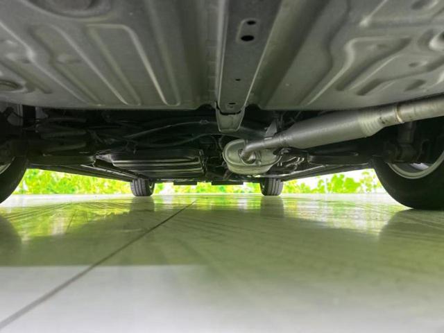 エスクァイア ハイブリッドGi 純正エアロ/純正 9インチ SDナビ/フリップダウンモニター 純正 12.8インチ/両側電動スライドドア/シートヒーター/シート 合皮/パーキングアシスト バックガイド フルエアロ 後席モニター(46枚目)