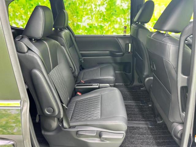 ノア ハイブリッドＺ　新品タイヤ／保証書／ディスプレイオーディオ＋ナビ１０インチ／衝突安全装置／両側電動スライドドア／シートヒーター／車線逸脱防止支援システム／シート　ハーフレザー　衝突被害軽減システム　バックカメラ（5枚目）