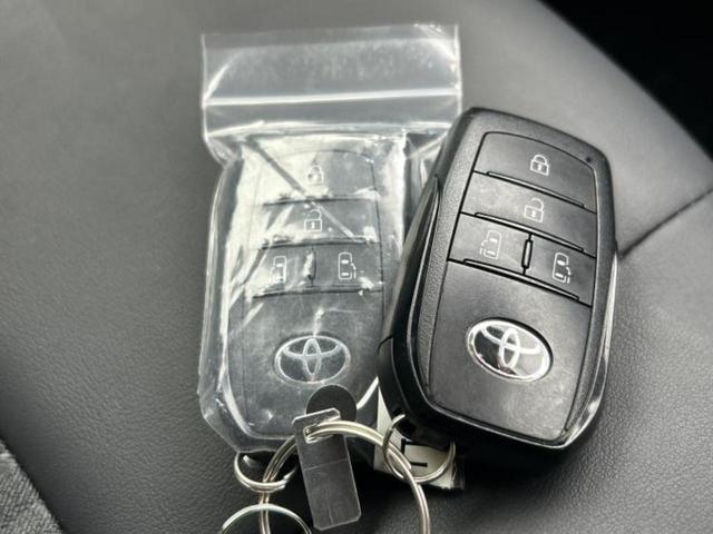 ノア ハイブリッドＺ　新品タイヤ／保証書／ディスプレイオーディオ＋ナビ１０インチ／衝突安全装置／両側電動スライドドア／シートヒーター／車線逸脱防止支援システム／シート　ハーフレザー　衝突被害軽減システム　バックカメラ（37枚目）