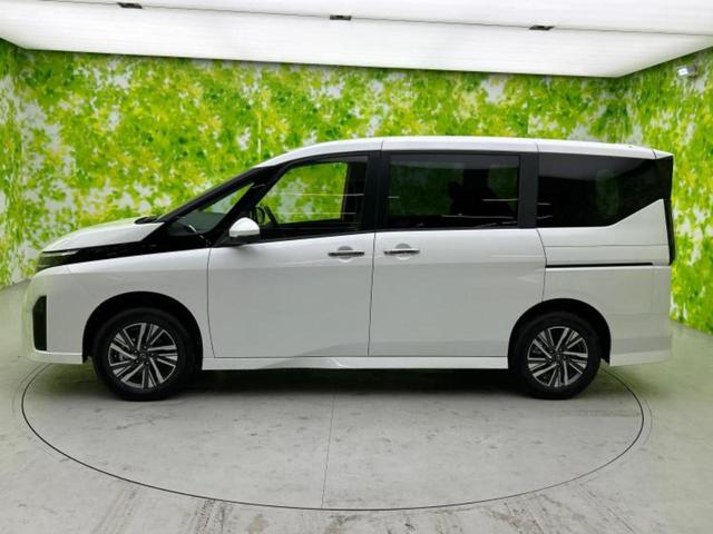 セレナ ４ＷＤハイウェイスターＶ　ディスプレイオーディオ＋ナビ１２．３インチ／インテリジェントルームミラー／衝突安全装置／両側電動スライドドア／シートヒーター　前席／アラウンドビューモニター／車線逸脱防止支援システム　全周囲カメラ（2枚目）