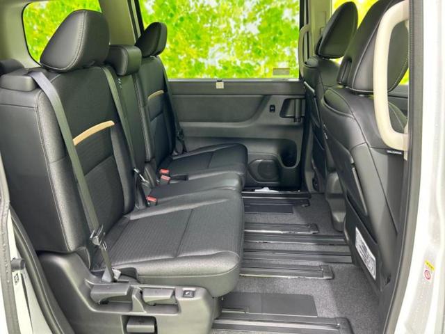 セレナ ４ＷＤハイウェイスターＶ　ディスプレイオーディオ＋ナビ１２．３インチ／インテリジェントルームミラー／衝突安全装置／両側電動スライドドア／シートヒーター　前席／アラウンドビューモニター／車線逸脱防止支援システム　全周囲カメラ（5枚目）