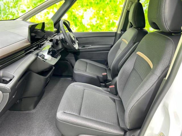 セレナ ４ＷＤハイウェイスターＶ　ディスプレイオーディオ＋ナビ１２．３インチ／インテリジェントルームミラー／衝突安全装置／両側電動スライドドア／シートヒーター　前席／アラウンドビューモニター／車線逸脱防止支援システム　全周囲カメラ（7枚目）