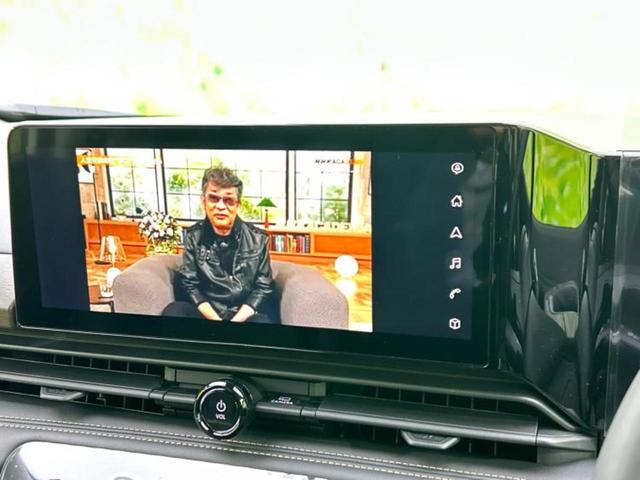 セレナ ４ＷＤハイウェイスターＶ　ディスプレイオーディオ＋ナビ１２．３インチ／インテリジェントルームミラー／衝突安全装置／両側電動スライドドア／シートヒーター　前席／アラウンドビューモニター／車線逸脱防止支援システム　全周囲カメラ（13枚目）