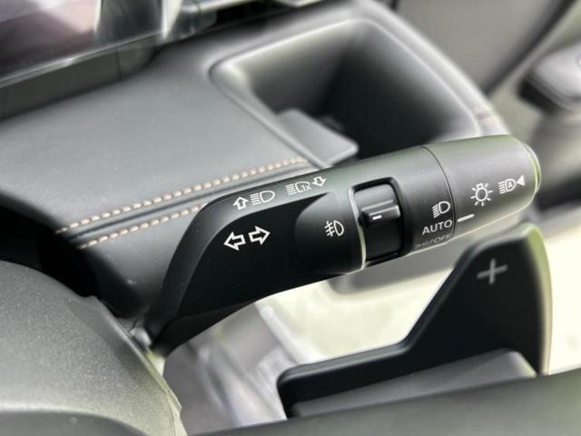 セレナ ４ＷＤハイウェイスターＶ　ディスプレイオーディオ＋ナビ１２．３インチ／インテリジェントルームミラー／衝突安全装置／両側電動スライドドア／シートヒーター　前席／アラウンドビューモニター／車線逸脱防止支援システム　全周囲カメラ（17枚目）