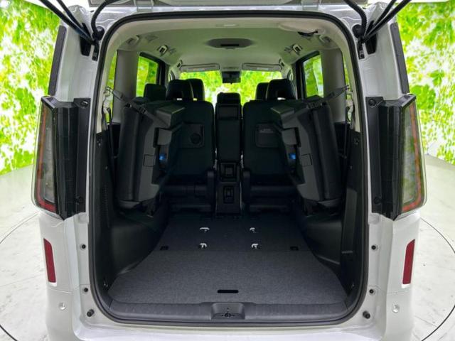 セレナ ４ＷＤハイウェイスターＶ　ディスプレイオーディオ＋ナビ１２．３インチ／インテリジェントルームミラー／衝突安全装置／両側電動スライドドア／シートヒーター　前席／アラウンドビューモニター／車線逸脱防止支援システム　全周囲カメラ（20枚目）