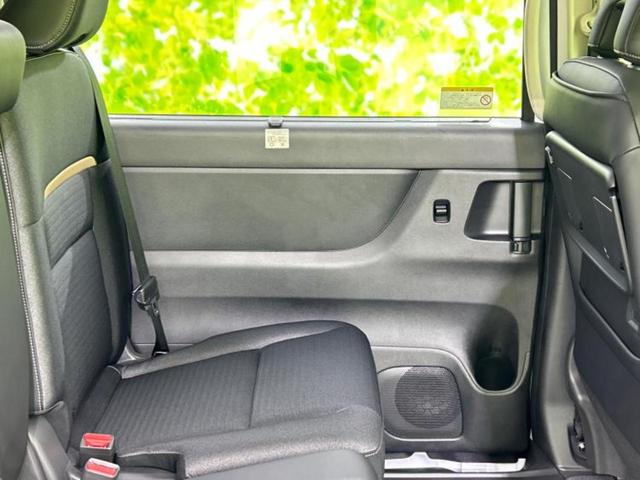 セレナ ４ＷＤハイウェイスターＶ　ディスプレイオーディオ＋ナビ１２．３インチ／インテリジェントルームミラー／衝突安全装置／両側電動スライドドア／シートヒーター　前席／アラウンドビューモニター／車線逸脱防止支援システム　全周囲カメラ（24枚目）