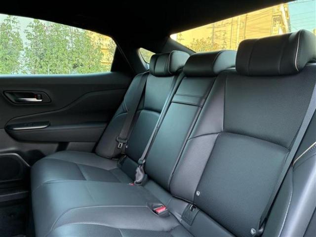 クラウンクロスオーバー 4WD Gアドバンスドレザーパッケージ 保証書/ディスプレイオーディオ+ナビ/デジタルインナーミラー/衝突安全装置/シートヒーター/全方位モニター/車線逸脱防止支援システム/シート 合皮/ヘッドランプ LED/ETC 衝突被害軽減システム(7枚目)