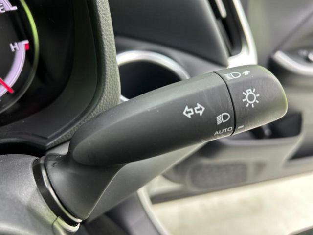 ヴォクシー ４ＷＤ　Ｓ－Ｚ　新品タイヤ／モデリスタエアロ／ディスプレイオーディオ＋ナビ８インチ／衝突安全装置／両側電動スライドドア／シートヒーター　前席／車線逸脱防止支援システム／シート　合皮／ヘッドランプ　ＬＥＤ　フルエアロ（16枚目）