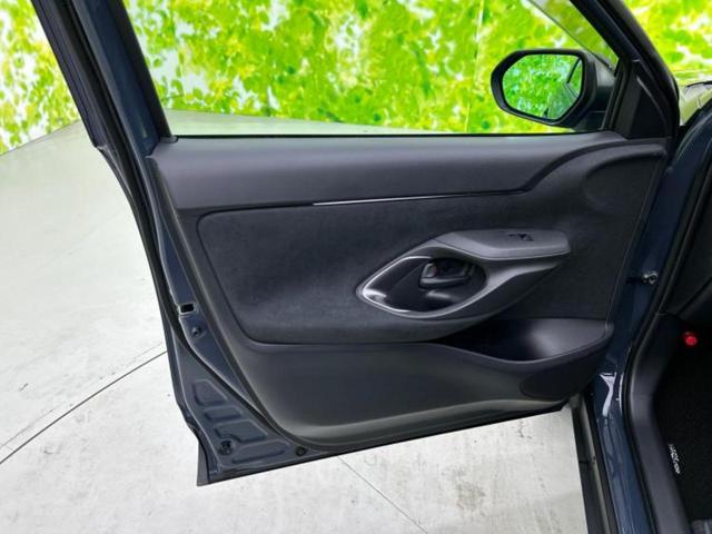 ヤリスクロス ４ＷＤハイブリッドＺアドベンチャー　保証書／ディスプレイオーディオ＋ナビ８インチ／衝突安全装置／シートヒーター／パノラミックビューモニター／車線逸脱防止支援システム／シート　合皮／電動バックドア／ドライブレコーダー　社外　全周囲カメラ（21枚目）