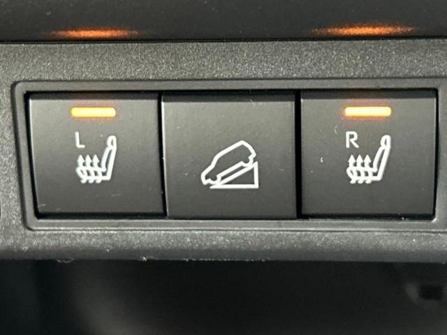 ヤリスクロス ４ＷＤハイブリッドＺアドベンチャー　保証書／ディスプレイオーディオ＋ナビ８インチ／衝突安全装置／シートヒーター／パノラミックビューモニター／車線逸脱防止支援システム／シート　合皮／電動バックドア／ドライブレコーダー　社外　全周囲カメラ（30枚目）