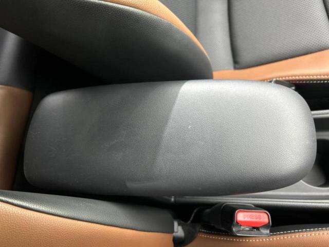 ヤリスクロス ４ＷＤハイブリッドＺアドベンチャー　保証書／ディスプレイオーディオ＋ナビ８インチ／衝突安全装置／シートヒーター／パノラミックビューモニター／車線逸脱防止支援システム／シート　合皮／電動バックドア／ドライブレコーダー　社外　全周囲カメラ（33枚目）