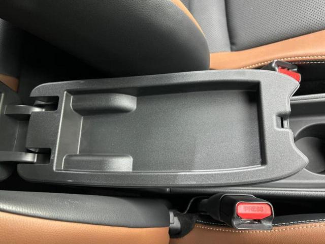 ヤリスクロス ４ＷＤハイブリッドＺアドベンチャー　保証書／ディスプレイオーディオ＋ナビ８インチ／衝突安全装置／シートヒーター／パノラミックビューモニター／車線逸脱防止支援システム／シート　合皮／電動バックドア／ドライブレコーダー　社外　全周囲カメラ（34枚目）