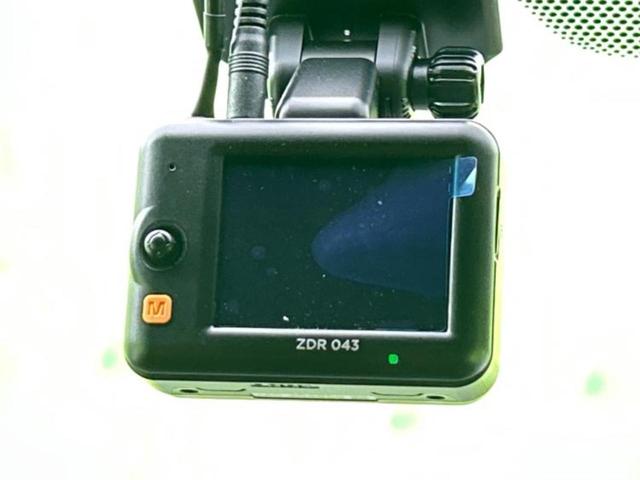 ヤリスクロス ４ＷＤハイブリッドＺアドベンチャー　保証書／ディスプレイオーディオ＋ナビ８インチ／衝突安全装置／シートヒーター／パノラミックビューモニター／車線逸脱防止支援システム／シート　合皮／電動バックドア／ドライブレコーダー　社外　全周囲カメラ（37枚目）