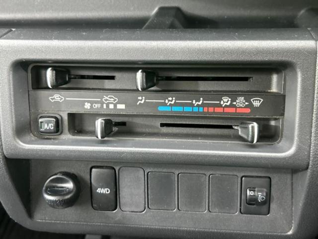 ハイゼットトラック 4WDスタンダード 新品タイヤ/保証書/エアバッグ 運転席/パワーステアリング/ワンオーナー/マニュアルエアコン/取扱説明書/ユーザー買取車/アクセサリーソケット/ヘッドライトレベライザー/CD 4WD(18枚目)