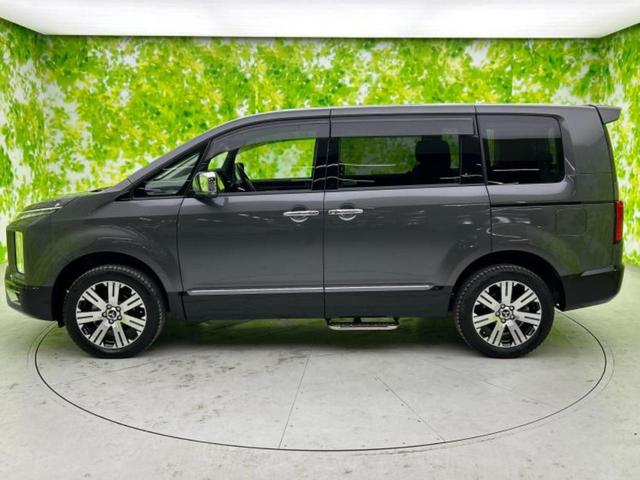 デリカD:5 4WD P 新品タイヤ/保証書/純正 10インチ SDナビ/フリップダウンモニター/衝突安全装置/両側電動スライドドア/シートヒーター 前席/マルチアラウンドモニター/車線逸脱防止支援システム/電動バックドア(2枚目)