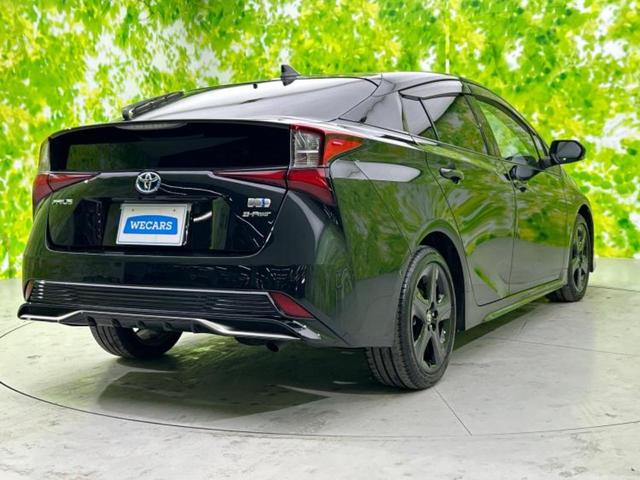 プリウス 4WD Aツーリングセレクションブラックエディション 保証書/ディスプレイオーディオ+ナビ9インチ/衝突安全装置/シートヒーター/パノラミックビューモニター/車線逸脱防止支援システム/シート 合皮/パーキングアシスト 自動操舵 衝突被害軽減システム(3枚目)