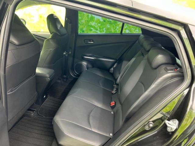 プリウス 4WD Aツーリングセレクションブラックエディション 保証書/ディスプレイオーディオ+ナビ9インチ/衝突安全装置/シートヒーター/パノラミックビューモニター/車線逸脱防止支援システム/シート 合皮/パーキングアシスト 自動操舵 衝突被害軽減システム(7枚目)