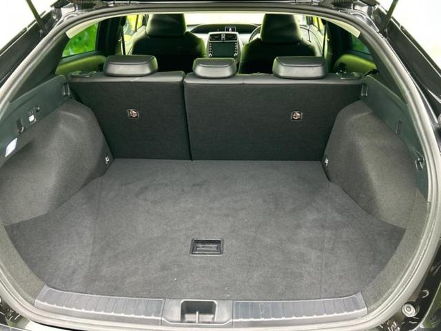 プリウス 4WD Aツーリングセレクションブラックエディション 保証書/ディスプレイオーディオ+ナビ9インチ/衝突安全装置/シートヒーター/パノラミックビューモニター/車線逸脱防止支援システム/シート 合皮/パーキングアシスト 自動操舵 衝突被害軽減システム(8枚目)