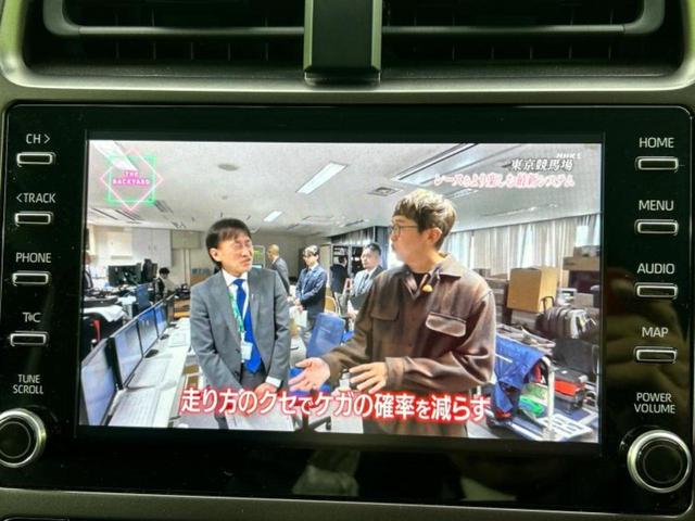 プリウス 4WD Aツーリングセレクションブラックエディション 保証書/ディスプレイオーディオ+ナビ9インチ/衝突安全装置/シートヒーター/パノラミックビューモニター/車線逸脱防止支援システム/シート 合皮/パーキングアシスト 自動操舵 衝突被害軽減システム(13枚目)