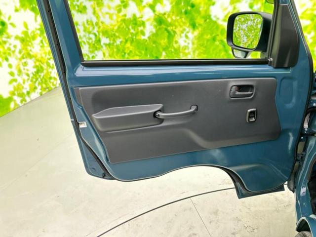 キャリイトラック 4WD KC 新品タイヤ/保証書/横滑り防止装置/エアバッグ 運転席/キーレスエントリー/オートライト/ワンオーナー/マニュアルエアコン/取扱説明書/パワードアロック/アクセサリーソケット/ラジオ 4WD(8枚目)