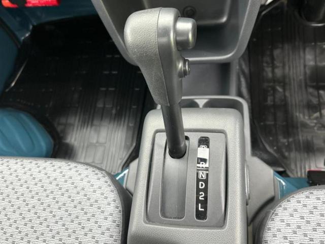 キャリイトラック 4WD KC 新品タイヤ/保証書/横滑り防止装置/エアバッグ 運転席/キーレスエントリー/オートライト/ワンオーナー/マニュアルエアコン/取扱説明書/パワードアロック/アクセサリーソケット/ラジオ 4WD(15枚目)