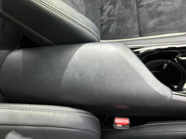 C-HR S GRスポーツ 新品タイヤ/ディスプレイオーディオ/衝突安全装置/シートヒーター 前席/パノラミックビューモニター/車線逸脱防止支援システム/シート ハーフレザー/ドライブレコーダー 社外/ヘッドランプ LED(32枚目)