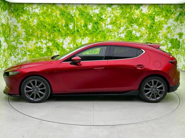 ＭＡＺＤＡ３ファストバック ２０Ｓバーガンディセレクション　エアロ／ＢＯＳＥ／保証書／純正　ＳＤナビ／衝突安全装置／シートヒーター／全方位モニター／車線逸脱防止支援システム／シート　フルレザー／ドライブレコーダー　純正／ヘッドランプ　ＬＥＤ　革シート　禁煙車（2枚目）