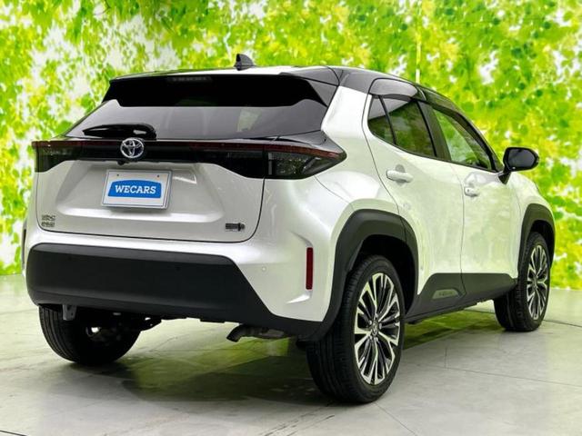 ヤリスクロス ハイブリッドＺ　保証書／ディスプレイオーディオ＋ナビ／衝突安全装置／シートヒーター　前席／車線逸脱防止支援システム／シート　ハーフレザー／ドライブレコーダー　前後／ヘッドランプ　ＬＥＤ／ＵＳＢジャック　バックカメラ（3枚目）