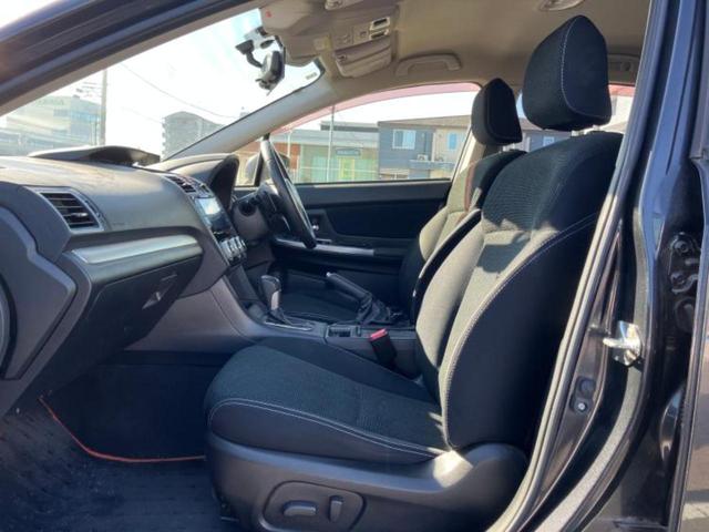 ＸＶ ４ＷＤ２．０ｉ－Ｌアイサイト　新品タイヤ／保証書／純正　ＳＤナビ／衝突安全装置／車線逸脱防止支援システム／ヘッドランプ　ＨＩＤ／Ｂｌｕｅｔｏｏｔｈ接続／ＥＴＣ／ＥＢＤ付ＡＢＳ／横滑り防止装置／アイドリングストップ　バックカメラ（5枚目）