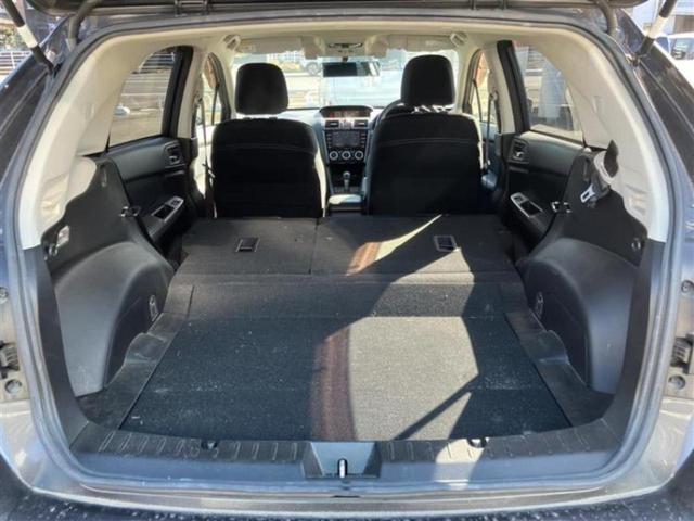 ＸＶ ４ＷＤ２．０ｉ－Ｌアイサイト　新品タイヤ／保証書／純正　ＳＤナビ／衝突安全装置／車線逸脱防止支援システム／ヘッドランプ　ＨＩＤ／Ｂｌｕｅｔｏｏｔｈ接続／ＥＴＣ／ＥＢＤ付ＡＢＳ／横滑り防止装置／アイドリングストップ　バックカメラ（8枚目）