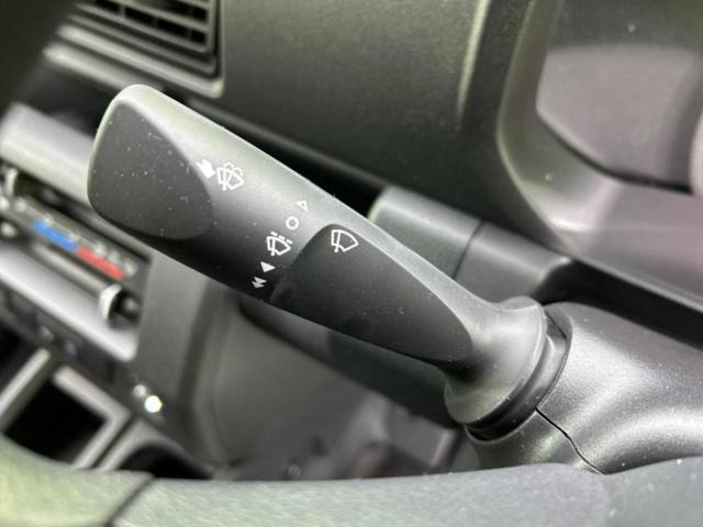 ハイゼットトラック ４ＷＤジャンボエクストラ　保証書／衝突安全装置／車線逸脱防止支援システム／ヘッドランプ　ＬＥＤ／ＥＢＤ付ＡＢＳ／横滑り防止装置／アイドリングストップ／エアバッグ　運転席／エアバッグ　助手席／パワーウインドウ　ＬＥＤヘッドランプ（14枚目）