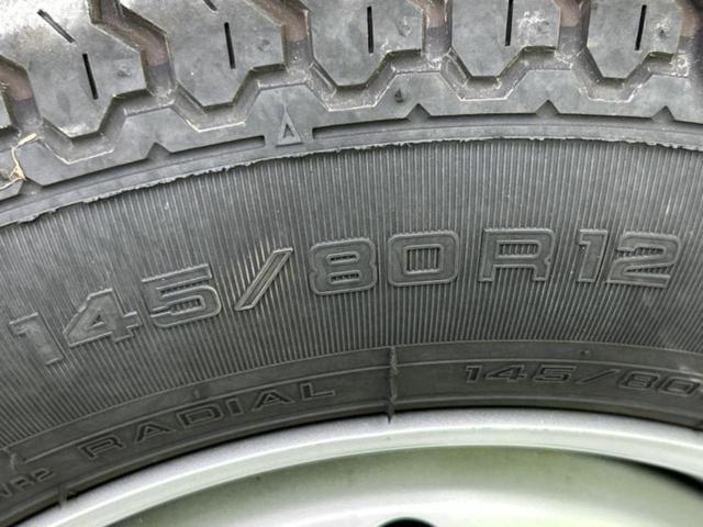 ハイゼットトラック ４ＷＤジャンボエクストラ　保証書／衝突安全装置／車線逸脱防止支援システム／ヘッドランプ　ＬＥＤ／ＥＢＤ付ＡＢＳ／横滑り防止装置／アイドリングストップ／エアバッグ　運転席／エアバッグ　助手席／パワーウインドウ　ＬＥＤヘッドランプ（31枚目）