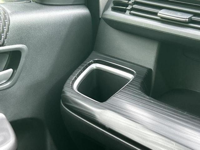 ステップワゴンスパーダ 4WDスパーダクールスピリット 新品タイヤ/純正 SDナビ/フリップダウンモニター 純正 11.4インチ/シートヒーター 前席/シート ハーフレザー/ドライブレコーダー 前後/ヘッドランプ LED/USBジャック バックカメラ(42枚目)