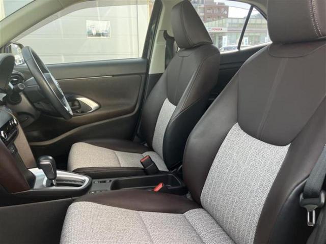 ヤリスクロス ハイブリッドＺ　新品タイヤ／保証書／ディスプレイオーディオ＋ナビ／衝突安全装置／シートヒーター　前席／パノラミックビューモニター／車線逸脱防止支援システム／シート　合皮／ドライブレコーダー　前後　衝突被害軽減システム（5枚目）