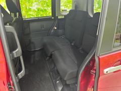 ＷＥＣＡＲＳでは各商談席に大型モニターをご用意しております！見やすい大画面でゆったりと全国の在庫をご覧いただけます！是非ご来店お待ちしております！ 7