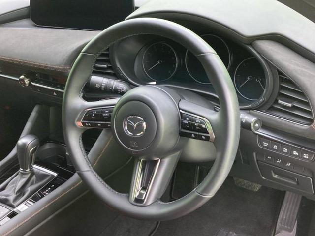 ＭＡＺＤＡ３ファストバック １５Ｓレトロスポーツエディション　ＢＯＳＥ／純正　１１．６インチ　ＳＤナビ／アイアクティブセンス（マツダ）／シートヒーター　前席／全方位モニター／車線逸脱防止支援システム／シート　ハーフレザー　衝突被害軽減システム　全周囲カメラ（15枚目）