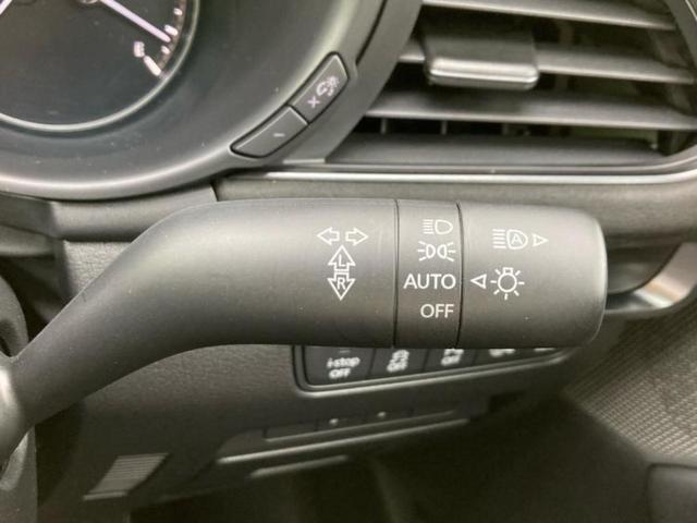ＭＡＺＤＡ３ファストバック １５Ｓレトロスポーツエディション　ＢＯＳＥ／純正　１１．６インチ　ＳＤナビ／アイアクティブセンス（マツダ）／シートヒーター　前席／全方位モニター／車線逸脱防止支援システム／シート　ハーフレザー　衝突被害軽減システム　全周囲カメラ（16枚目）