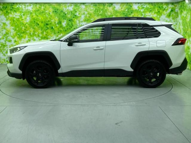 ＲＡＶ４ ４ＷＤアドベンチャーオフロードパッケージ２　保証書／ディスプレイオーディオ＋ナビ１０．５インチ／デジタルインナーミラー／衝突安全装置／シートヒーター／車線逸脱防止支援システム／シート　合皮／パーキングアシスト　バックガイド　衝突被害軽減システム（2枚目）