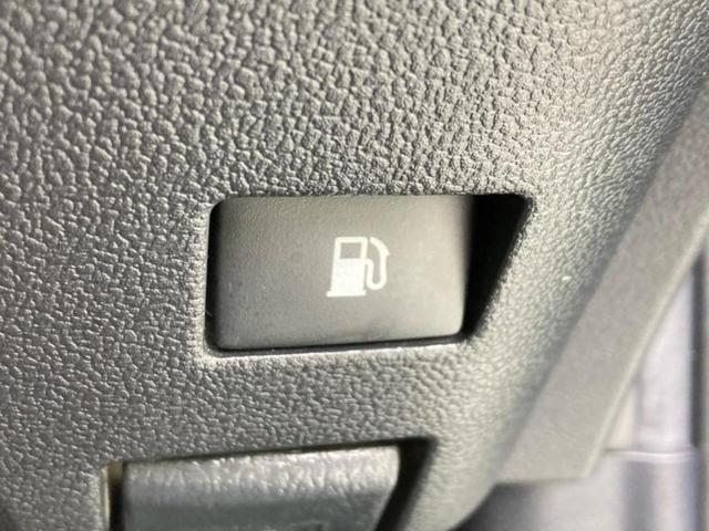 プリウス Sツーリングセレクション 新品タイヤ/保証書/純正 9インチ ナビ/トヨタセーフティセンス/シートヒーター 前席/車線逸脱防止支援システム/ヘッドランプ LED/USBジャック/Bluetooth接続/ETC2.0 禁煙車(26枚目)