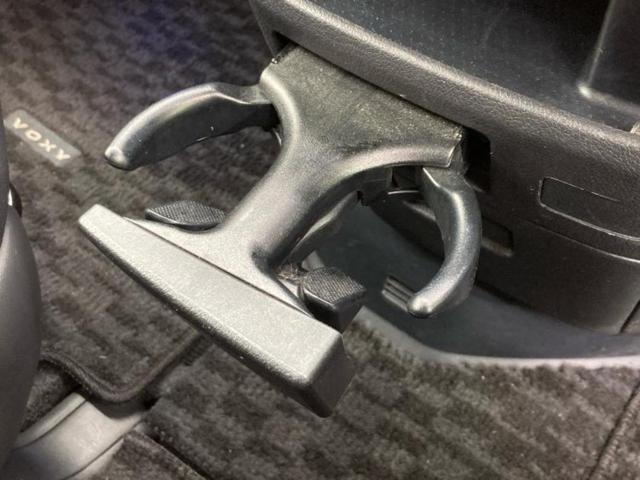 ヴォクシー ZSキラメキ3 新品タイヤ/保証書/純正 SDナビ/フリップダウンモニター/両側電動スライドドア/ヘッドランプ HID/Bluetooth接続/ETC/EBD付ABS/フルセグTV/エアバッグ 運転席 後席モニター(35枚目)