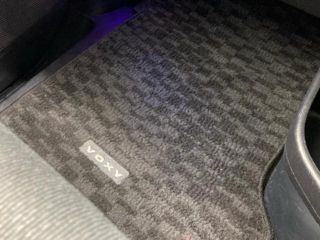 ヴォクシー ZSキラメキ3 新品タイヤ/保証書/純正 SDナビ/フリップダウンモニター/両側電動スライドドア/ヘッドランプ HID/Bluetooth接続/ETC/EBD付ABS/フルセグTV/エアバッグ 運転席 後席モニター(37枚目)